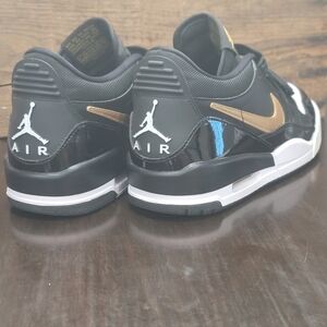 Air Jordan Legacy 312 Low " Black/Metallic Gold" Wmns 9.5 Mens 8 Fast Shipper